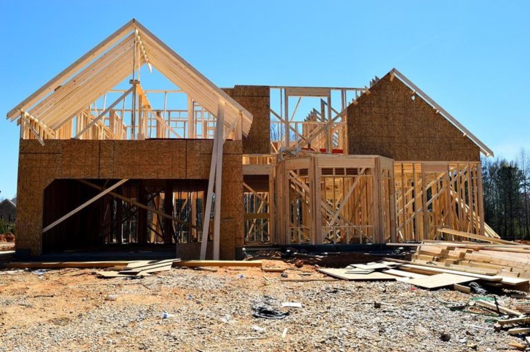 Zamierzasz zbudować, lub remontować dach swojego domu?